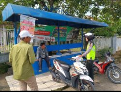 Satlantas Polres Way Kanan Beri Himbauan Pengemudi Ojek di Simpang Neki Baradatu