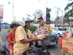 Ramadhan Berbagi, Polres Lampung Utara Bagikan Sembako dan Takjil