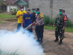 Antisipasi DBD, Sinergi TNI-Polri Bersama Masyarakat Trimurjo Gotong Royong Berantas Sarang Nyamuk