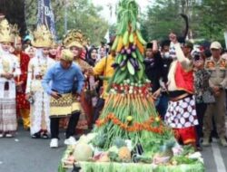 Pemkab Lampung Utara Gelar Pawai Budaya dalam Rangka Memperingati Hari Jadi ke-78