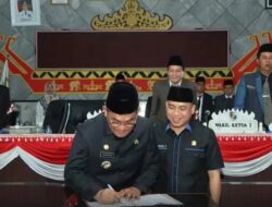 Rapat Paripurna Istimewa Pergantian Wakil Ketua DPRD,D Hadiri PJ Bupati lampura