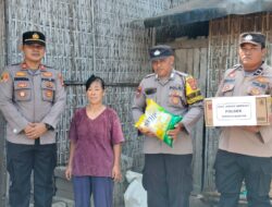 Jumat Berkah, Kapolsek Seputih Banyak Berikan Bansos Untuk Puluhan Warga Kurang Mampu