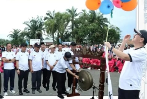 Semangat Sportivitas Menggema di Stadion Sukung, PORKAB 2025 Secara Resmi Dibuka